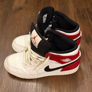 Air Jordan 1 Mid - White Chicago